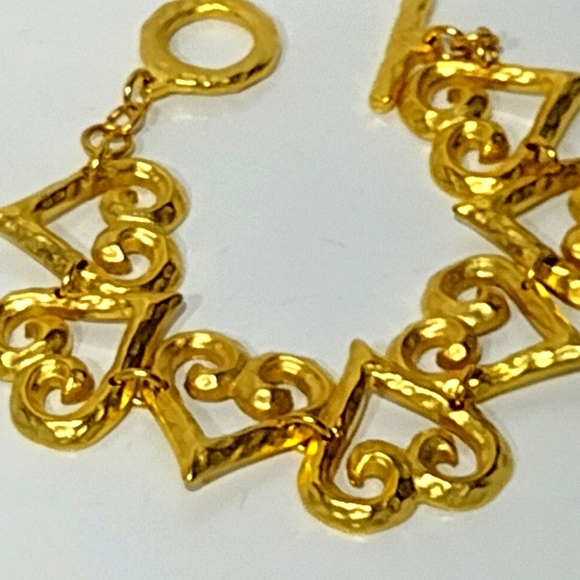 YSL Interlocking Hearts Just in time for Valentine - Picture 9 of 12